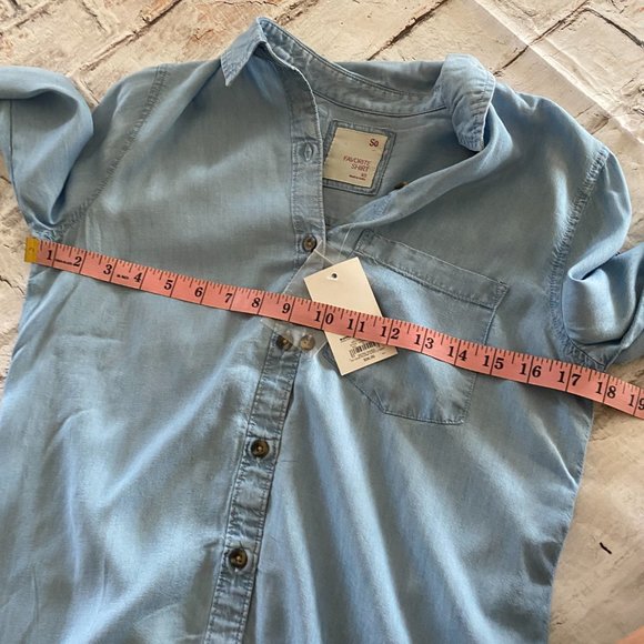 SO Button Down Denim Top - Picture 6 of 9